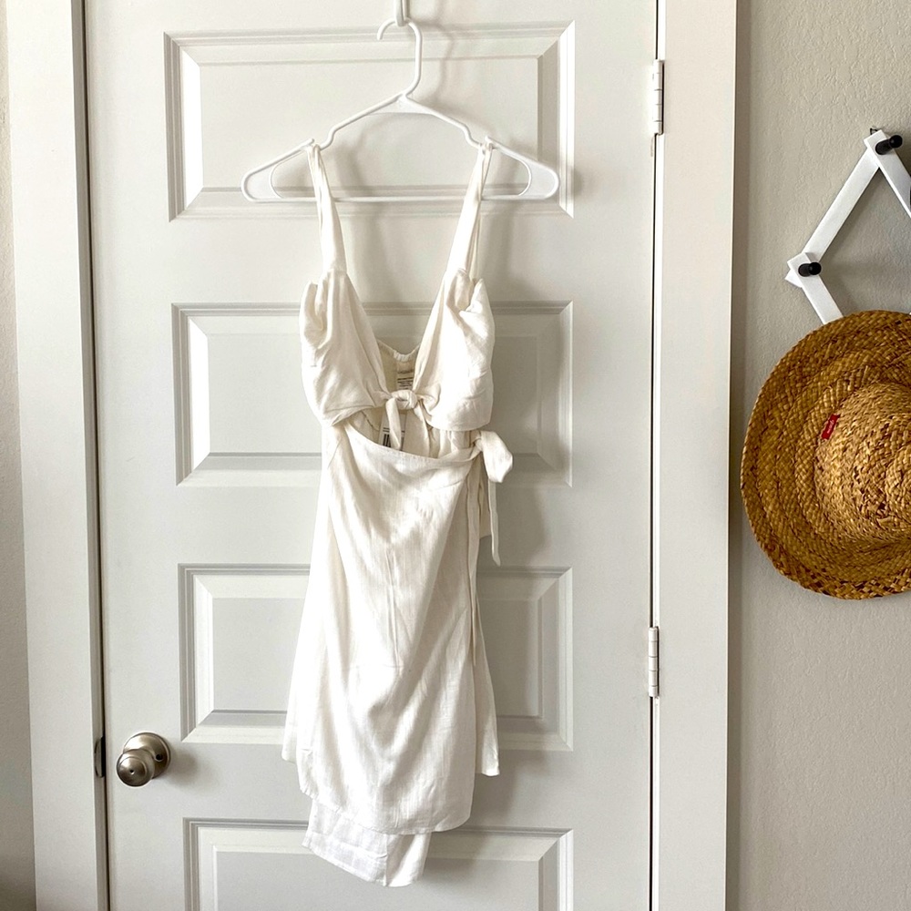 L SPACE white cotton, cut out mini dress. Size large